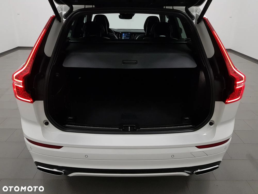 Volvo XC 60 D4 Geartronic RDesign - 33