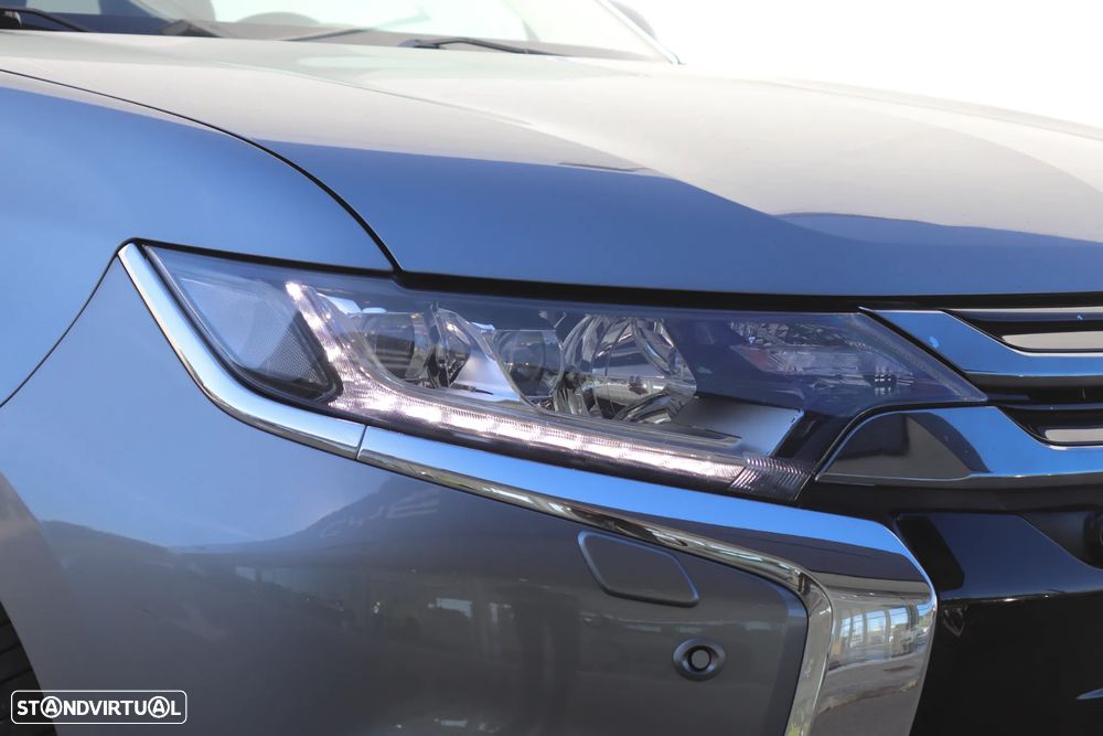 Mitsubishi Outlander - 38