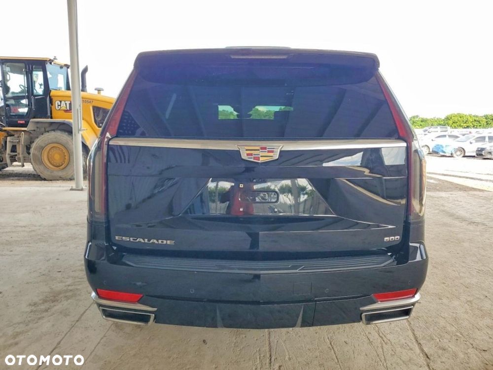 Cadillac Escalade - 6