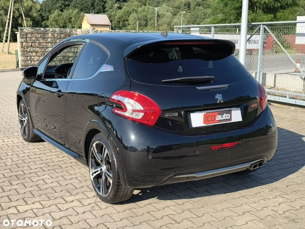 Peugeot 208 - 5