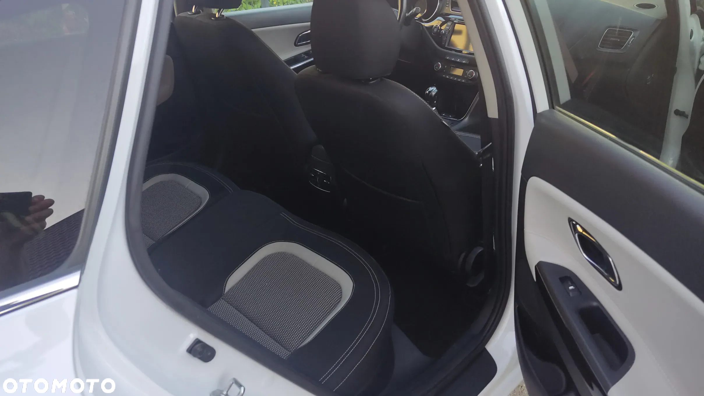 Kia Ceed - 9