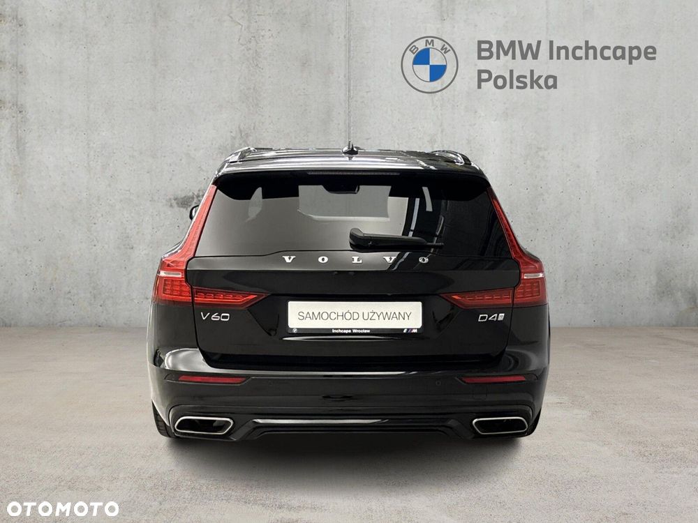 Volvo V60 D4 R-Design - 4