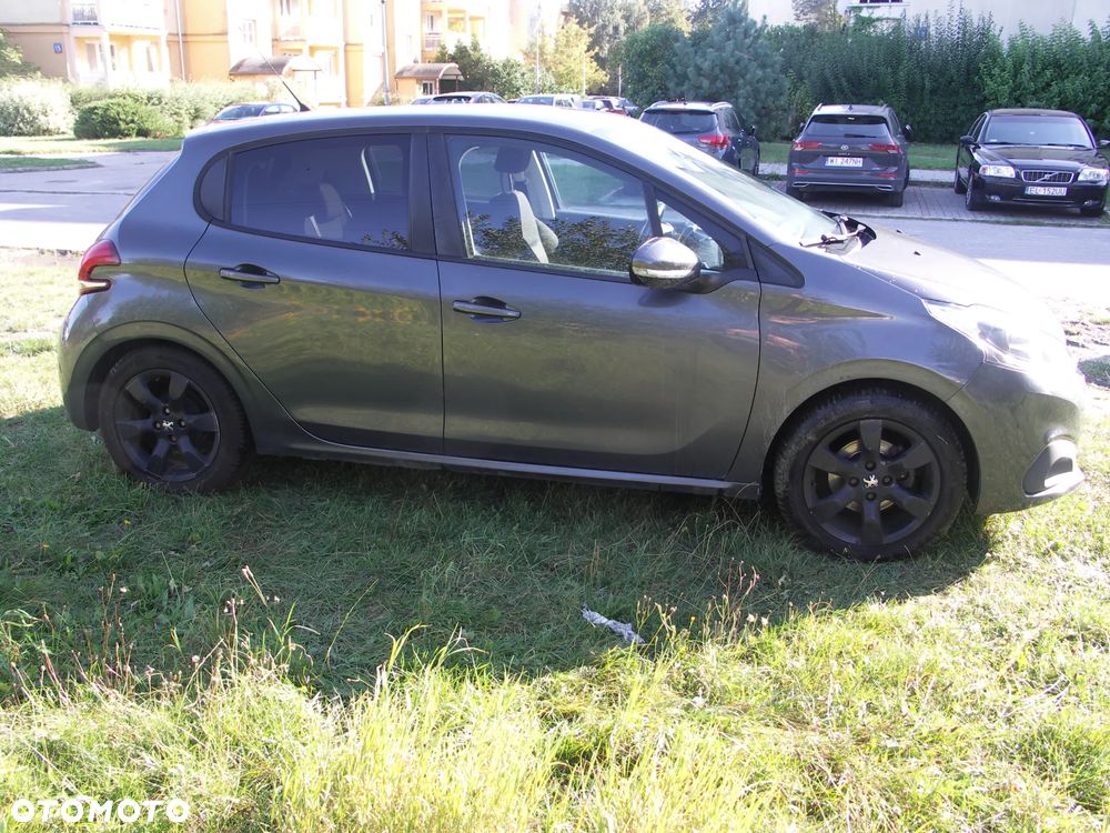 Peugeot 208 1.2 PureTech Style - 3