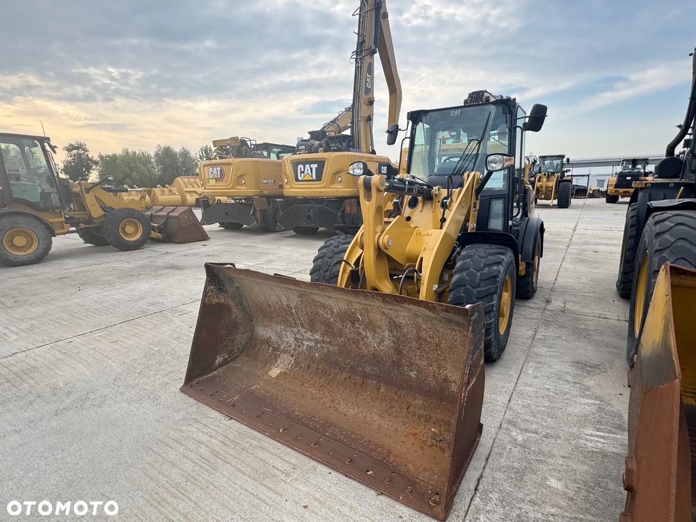 Caterpillar 906M - 3