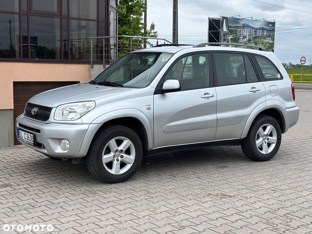 Toyota RAV4 2.0 VVT-i 4x4 - 11