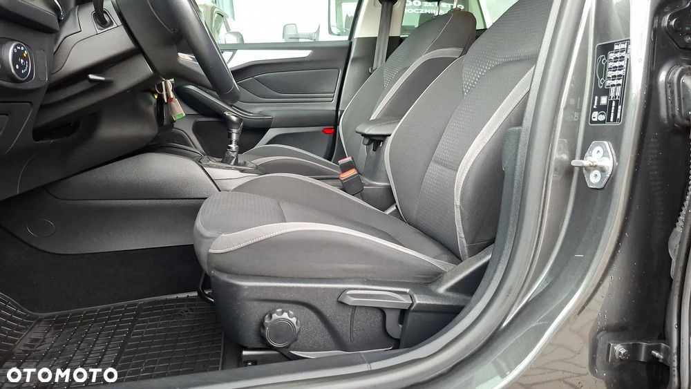 Ford Focus 1.0 EcoBoost Trend Edition - 22