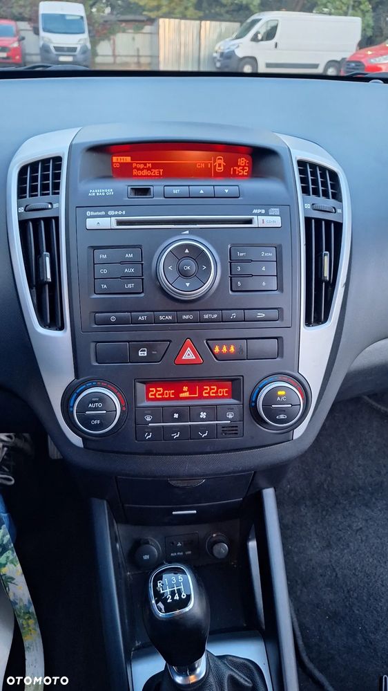 Kia Ceed 1.6 Crdi Comfort + - 18
