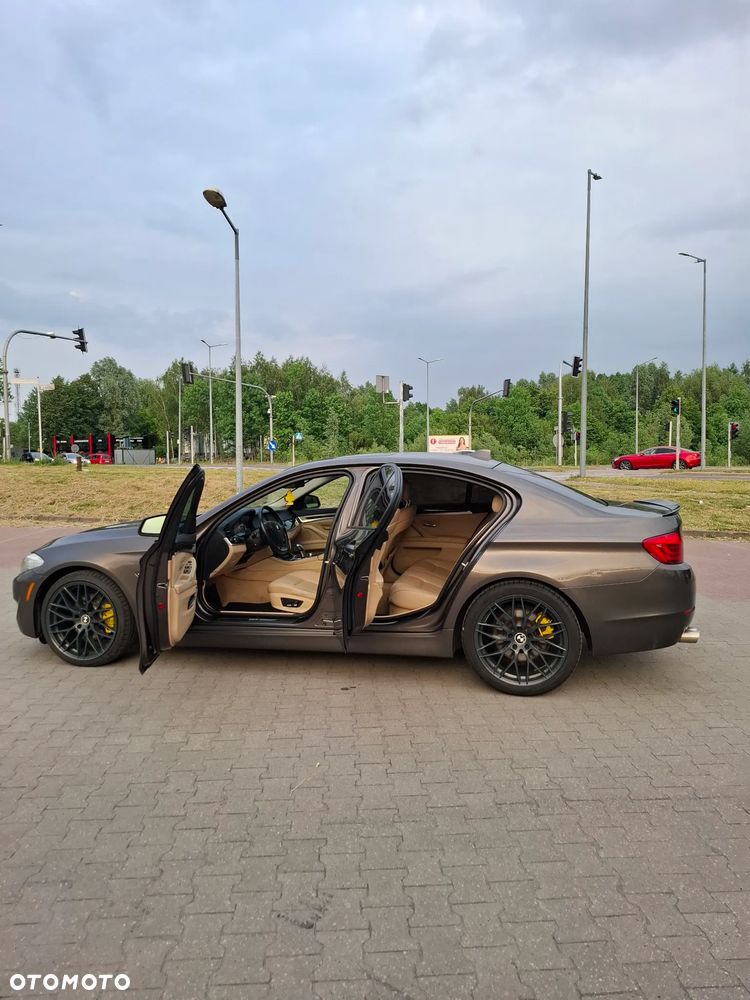 BMW Seria 5 528i - 4
