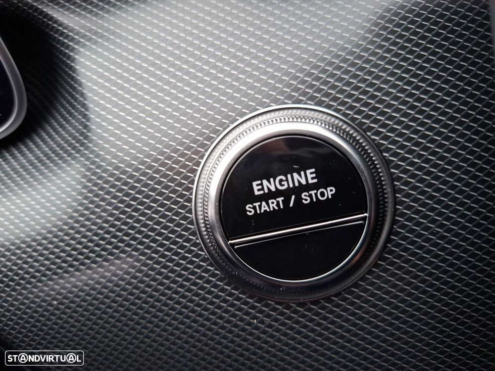 Mercedes-Benz C 300 e Avantgarde - 19