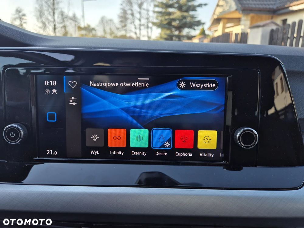Volkswagen Golf 1.5 TSI EVO Life - 17
