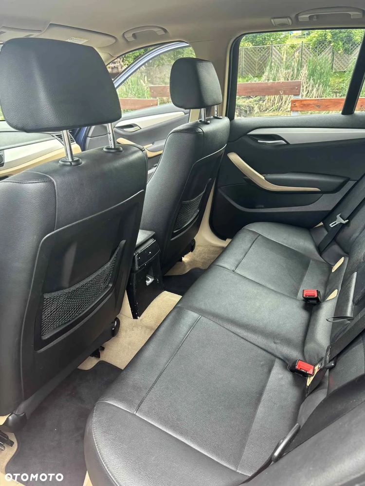 BMW X1 xDrive18d - 17