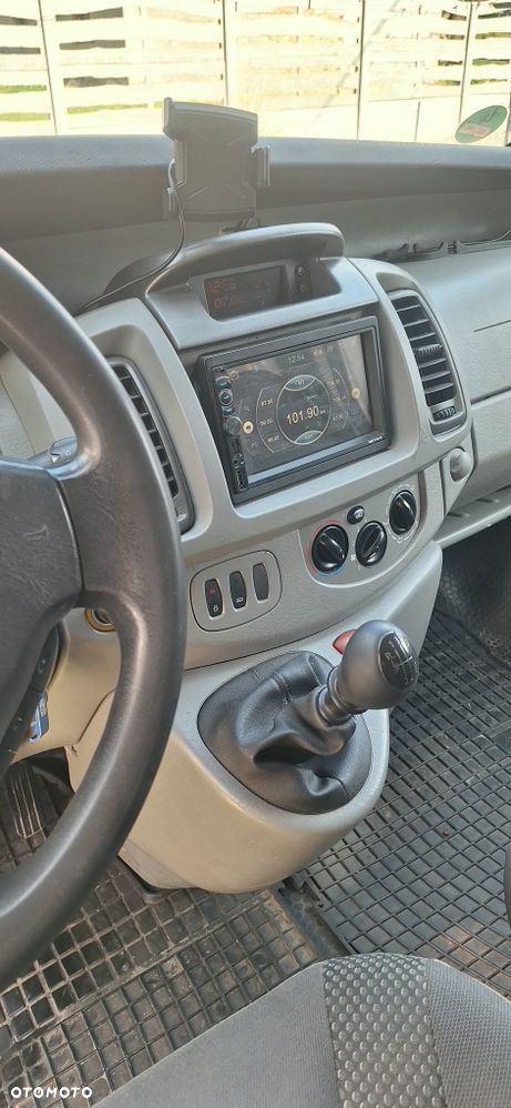 Opel Vivaro - 8