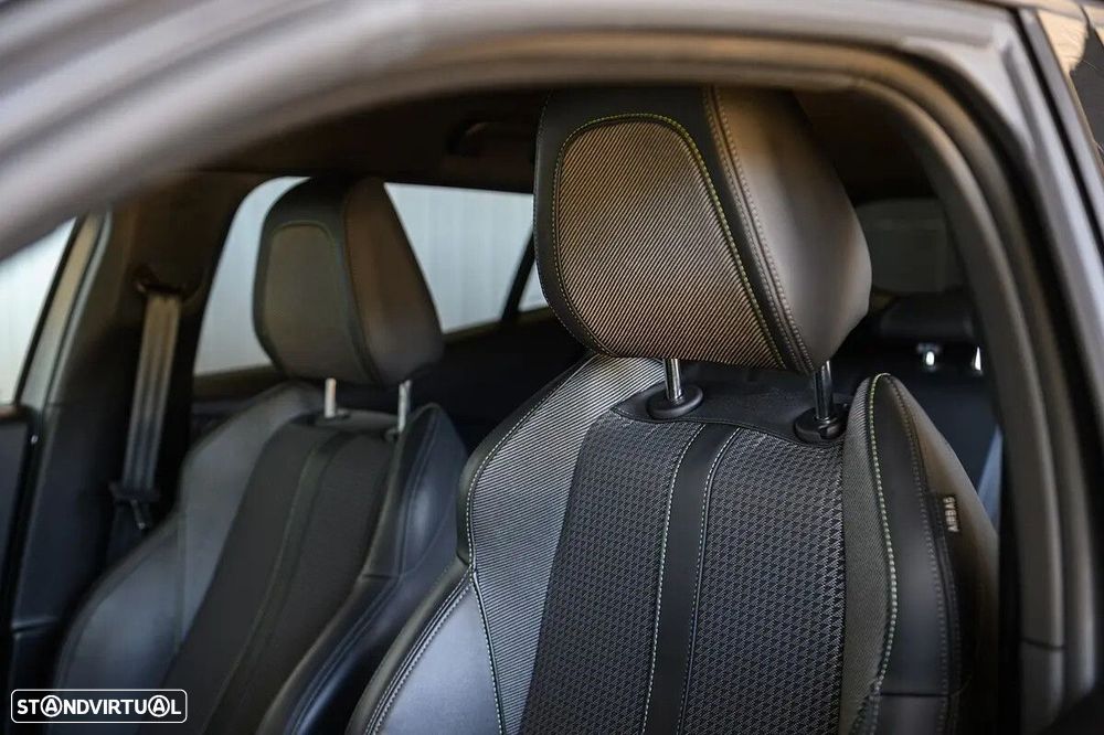 Peugeot e-2008 50 kWh GT Pack - 28