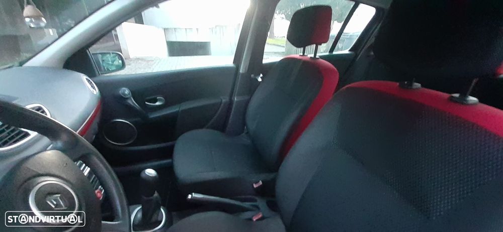 Renault Clio - 6
