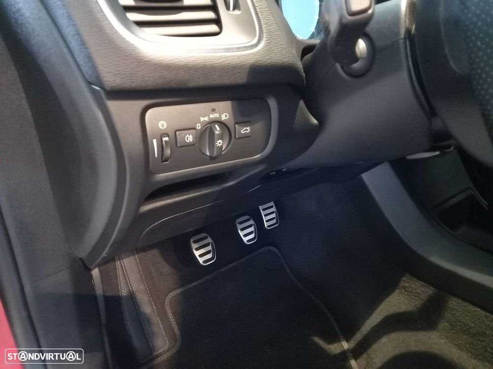 Volvo V40 2.0 D2 R-Design - 13
