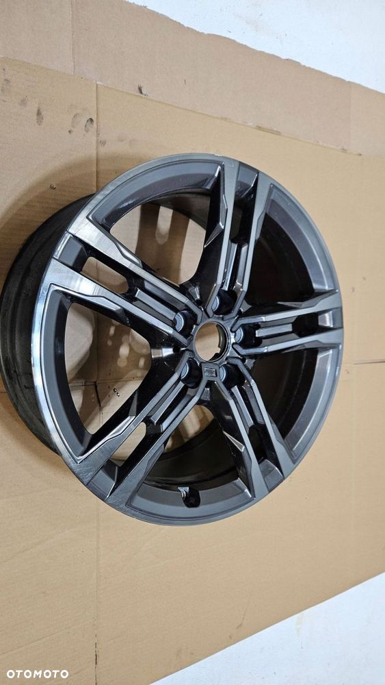 felga aluminiowa bmw f40 8x18" et54 8053524 - 2