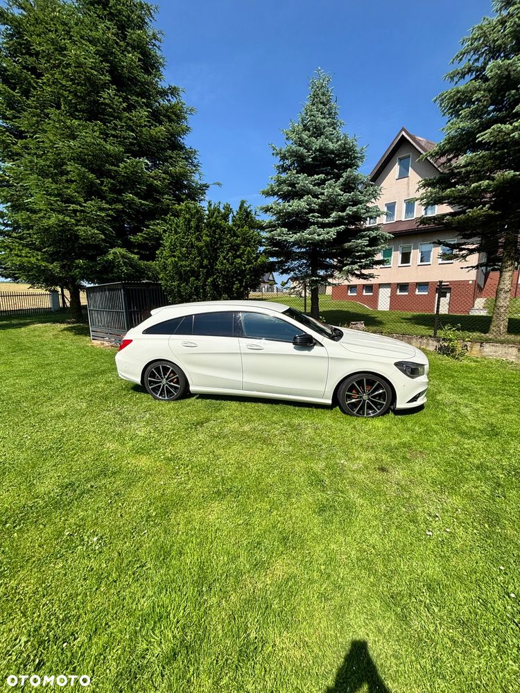 Mercedes-Benz CLA 200 7G-DCT - 1