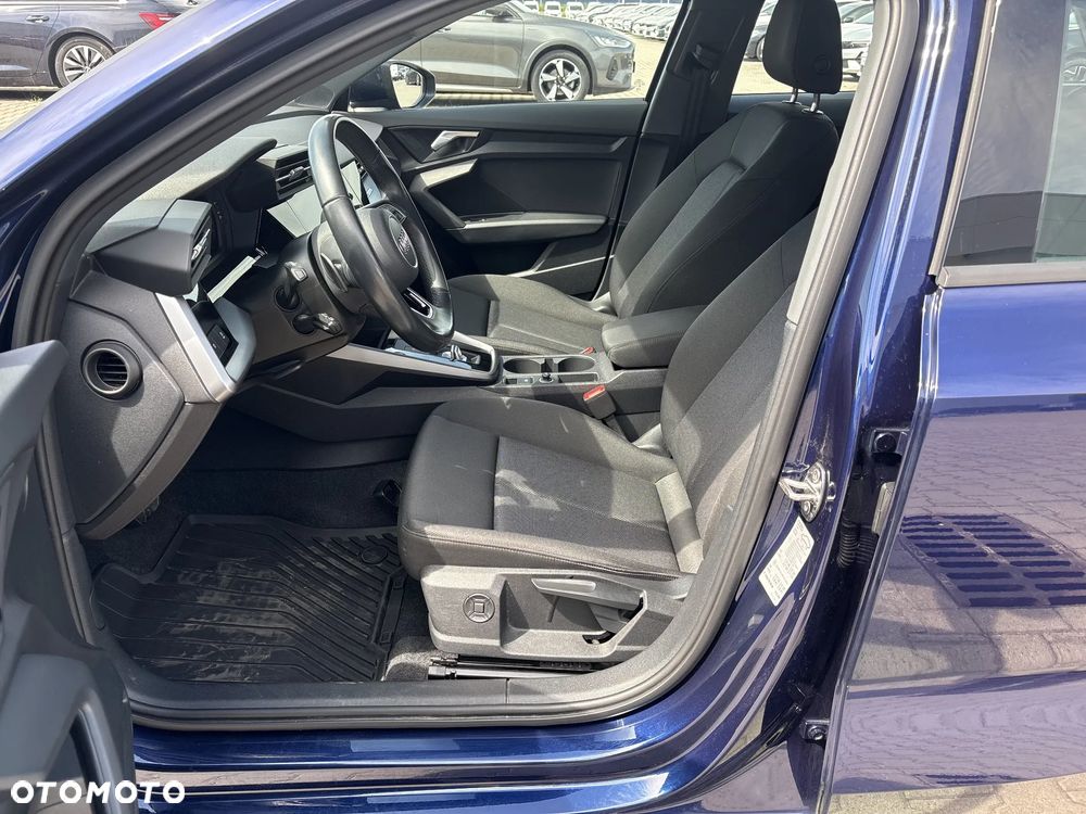 Audi A3 Sportback 30 TDI S tronic - 11