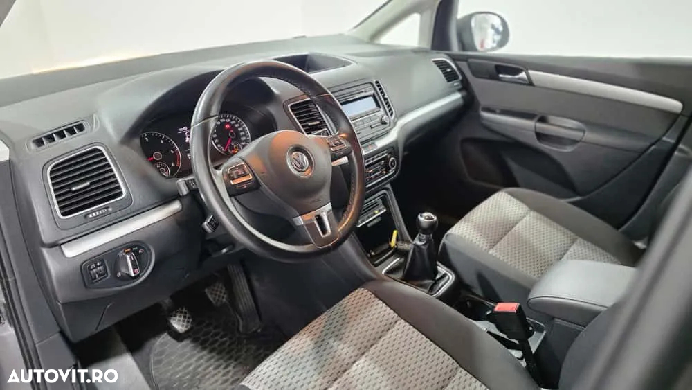 Volkswagen Sharan 2.0 TDI DPF BlueMotion Technology Trendline - 9