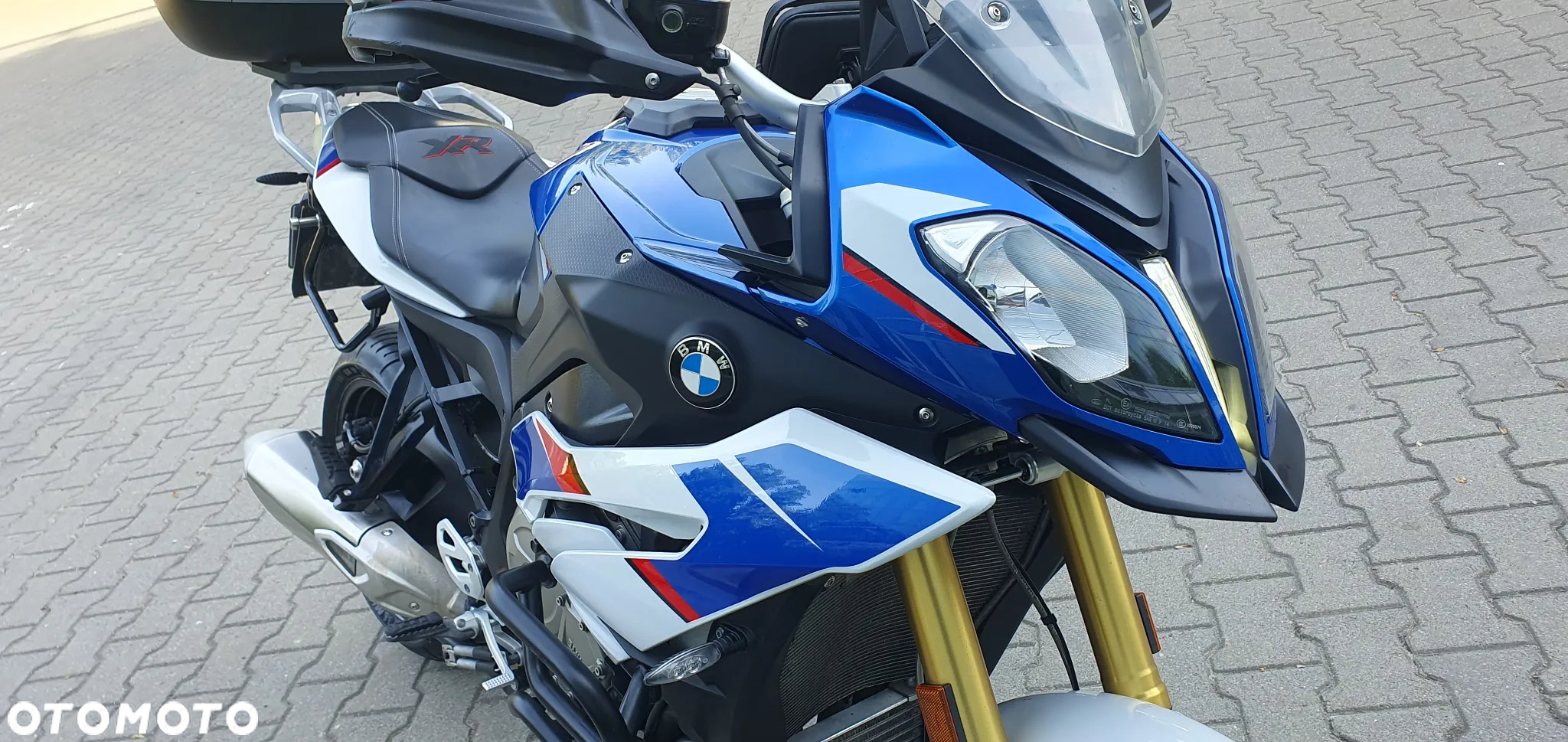 BMW XR - 6