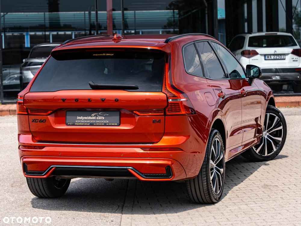 Volvo XC 60 B4 D AWD Plus Dark - 3
