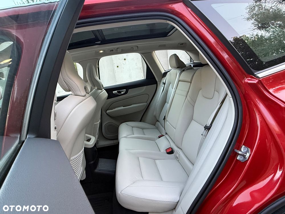 Volvo XC 60 T6 Plug-In Hybrid AWD Inscription - 15