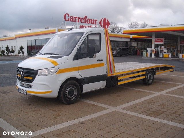Mercedes-Benz Sprinter 907 - 1