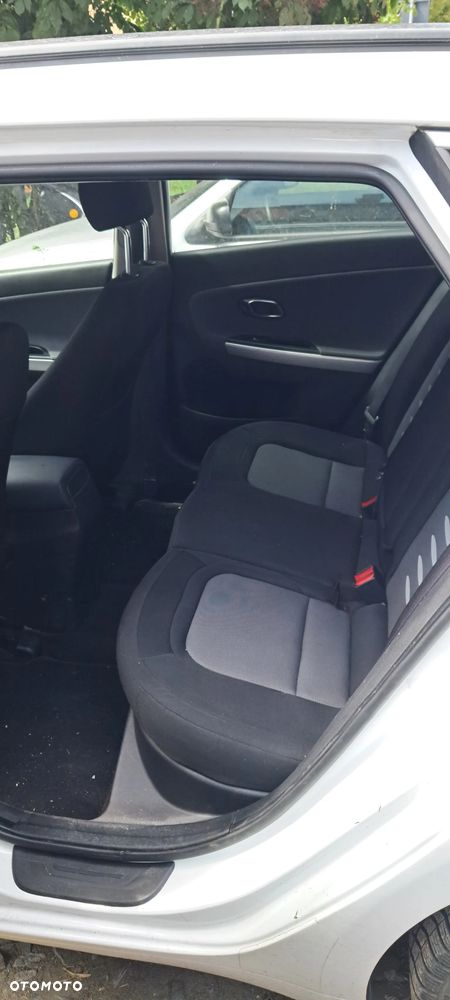 Kia Ceed 1.6 CRDi XL - 10