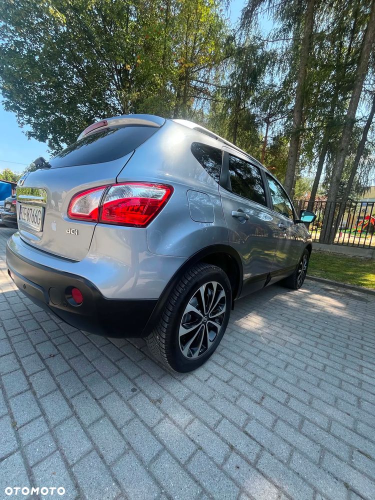 Nissan Qashqai 2.0 dCi DPF acenta - 21
