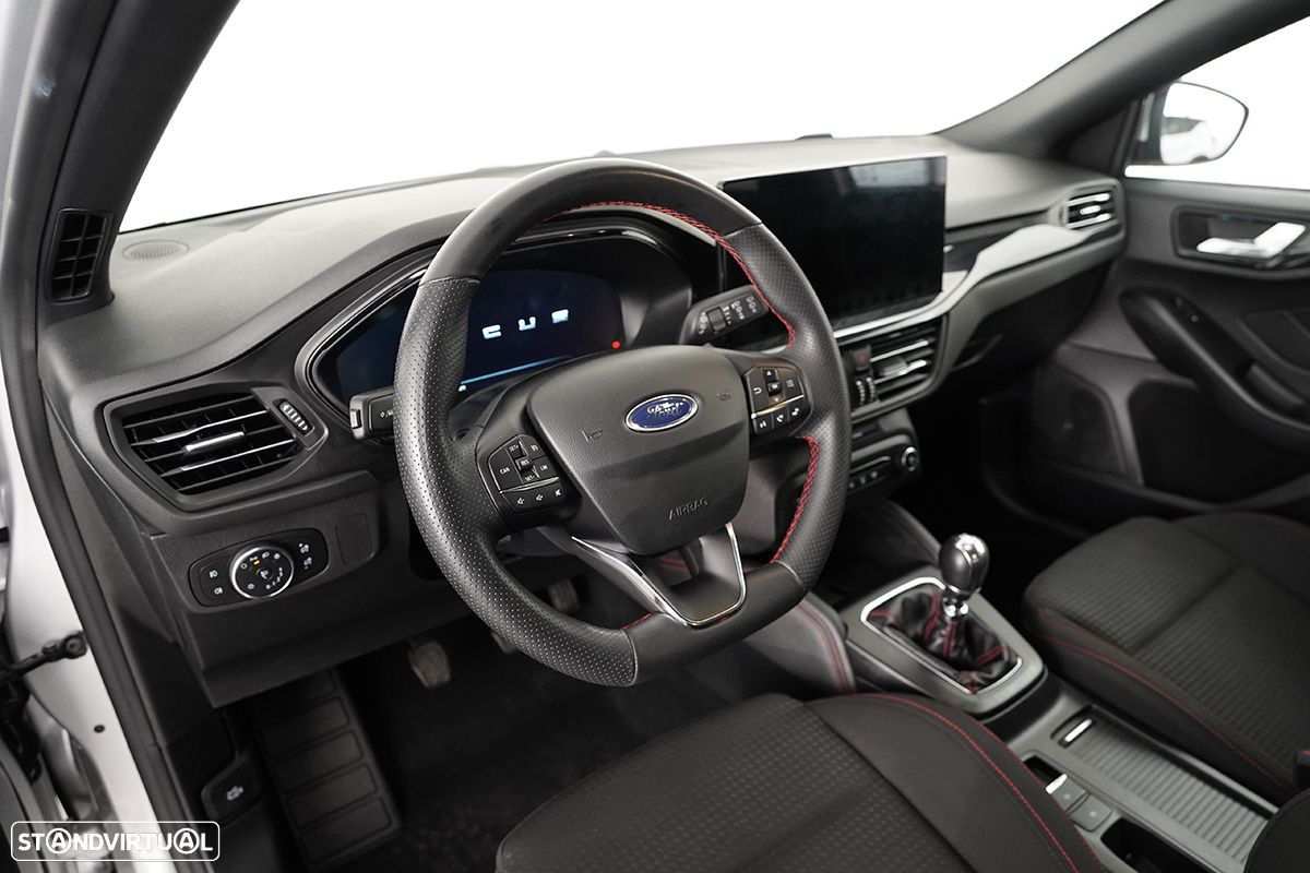Ford Focus 1.0 EcoBoost MHEV ST-Line X - 7