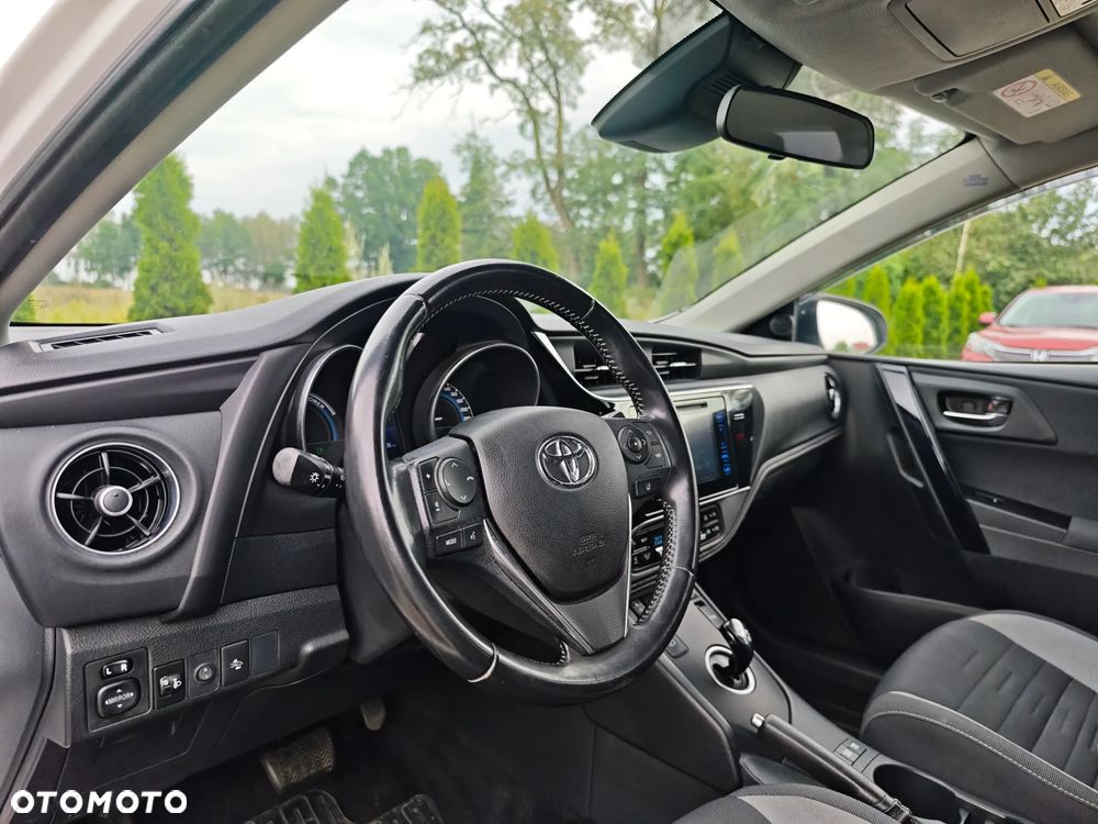 Toyota Auris 1.8 HSD Prestige NAVI - 21