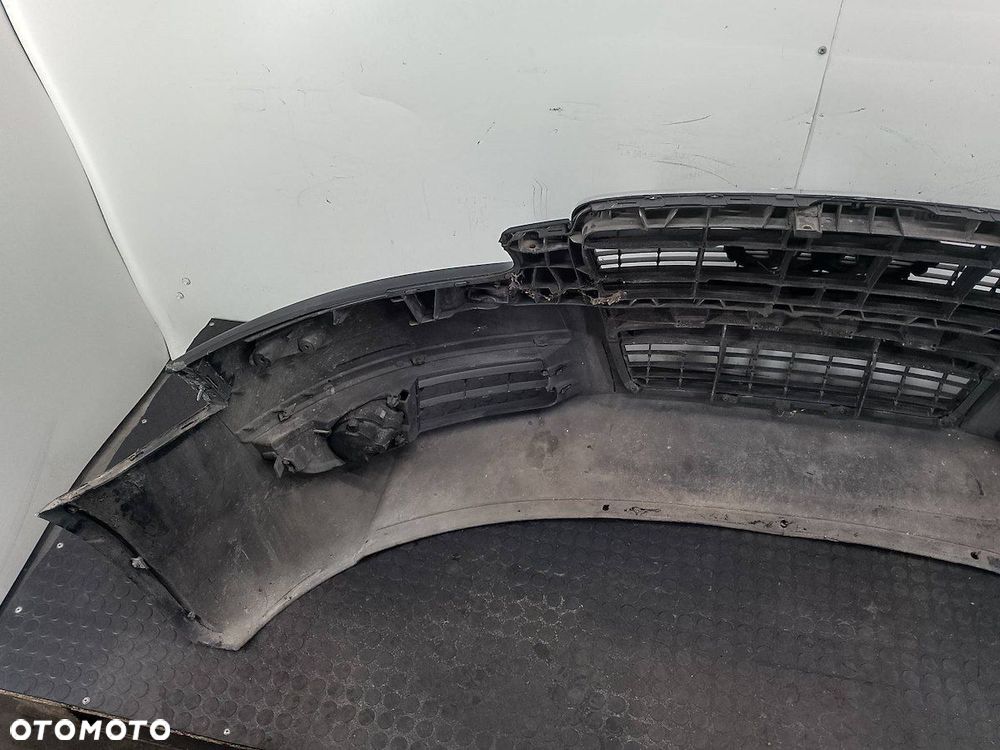 ZDERZAK PRZÓD AUDI A6 C6 LY9B - 3