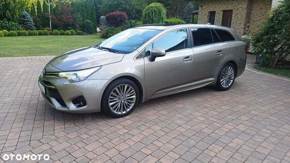 Toyota Avensis 1.8 Premium - 5