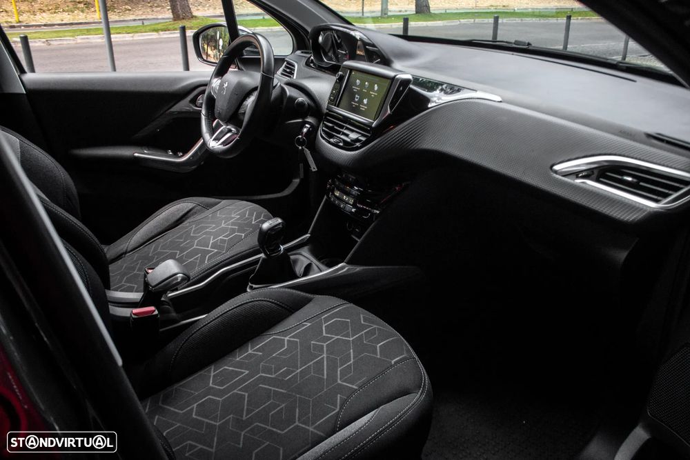 Peugeot 2008 PureTech 82 Style - 16