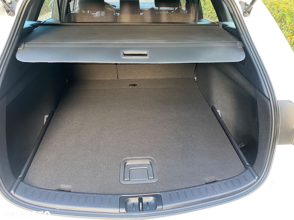 Toyota Corolla 1.8 Hybrid Comfort - 13