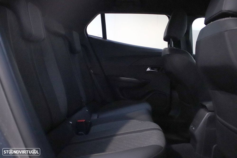 Peugeot 2008 1.2 PureTech Allure - 22