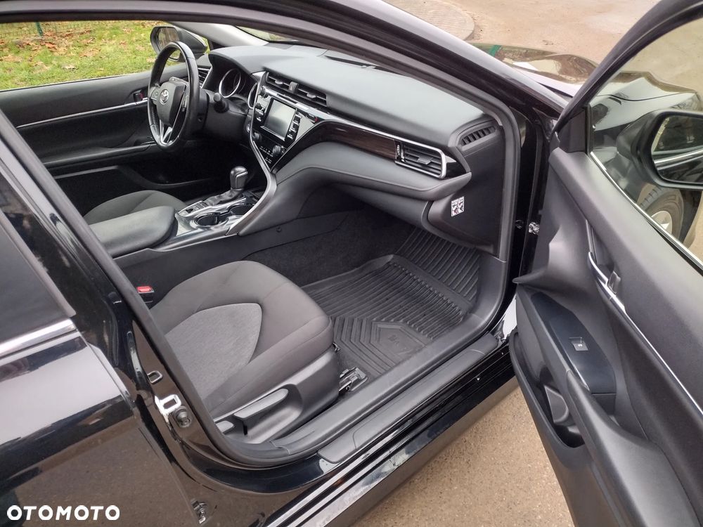 Toyota Camry 2.5 Hybrid Comfort CVT - 19