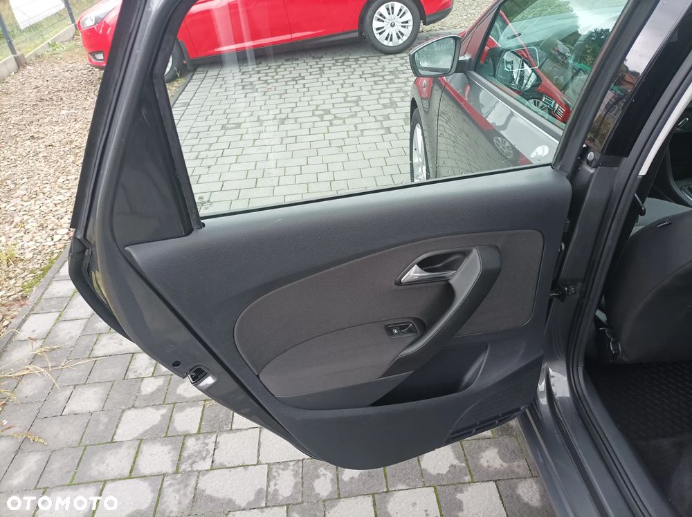 Volkswagen Polo 1.4 Highline - 18