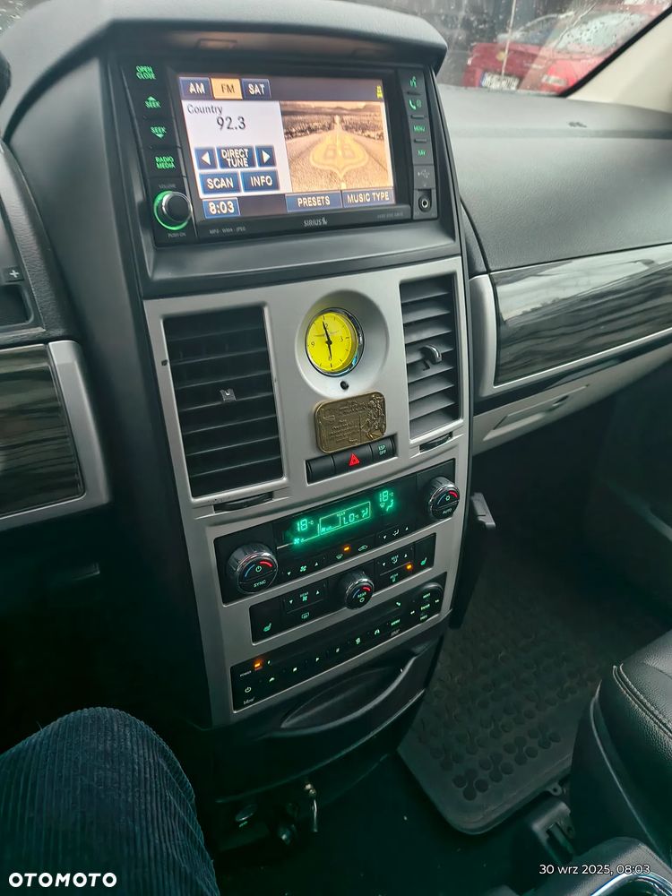 Chrysler Town & Country 4.0 Limited - 20