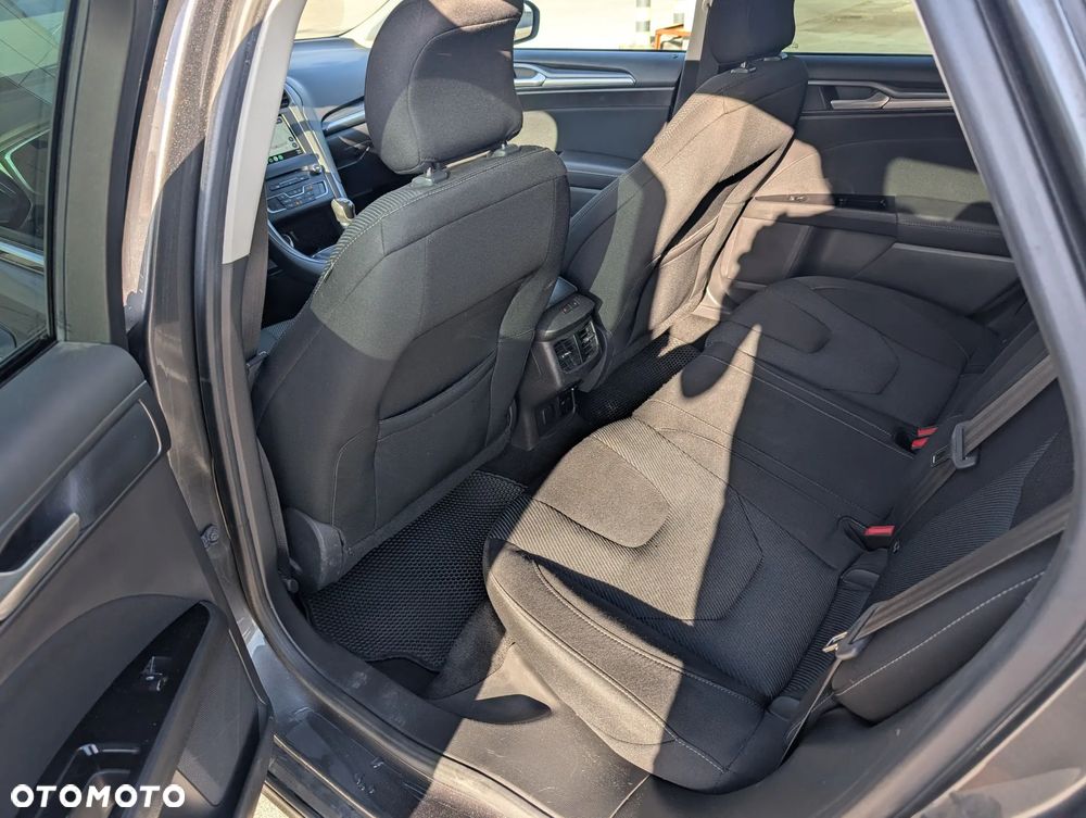 Ford Mondeo 2.0 TDCi Titanium - 11