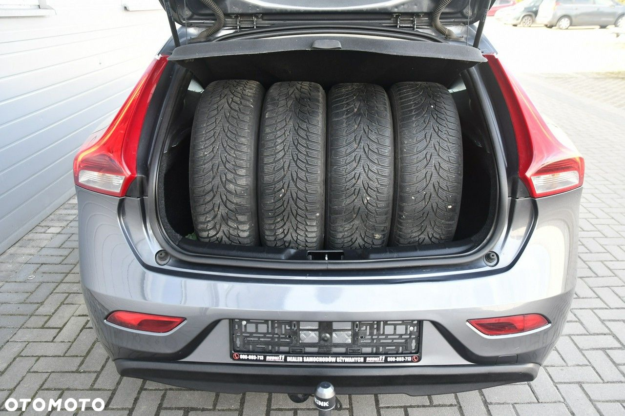 Volvo V40 - 18