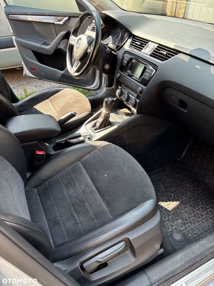 Skoda Octavia Scout 2.0 TDI 4x4 DSG - 12