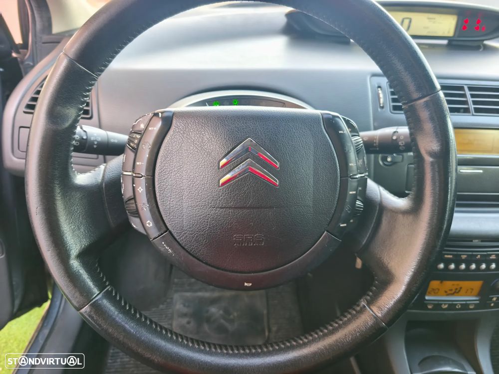 Citroën C4 1.6 HDi VTR Pack - 7