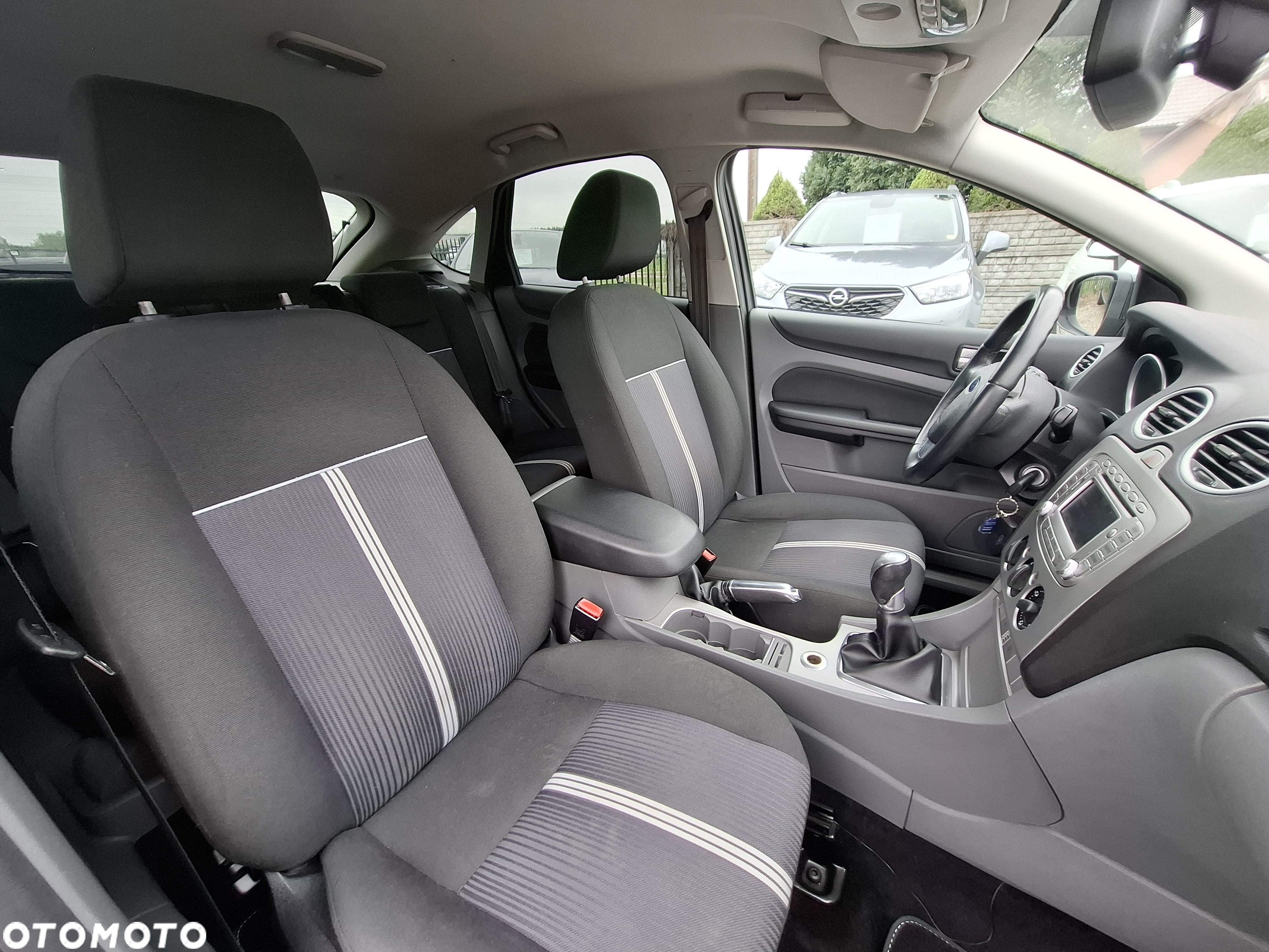 Ford Focus 1.6 Ambiente - 20