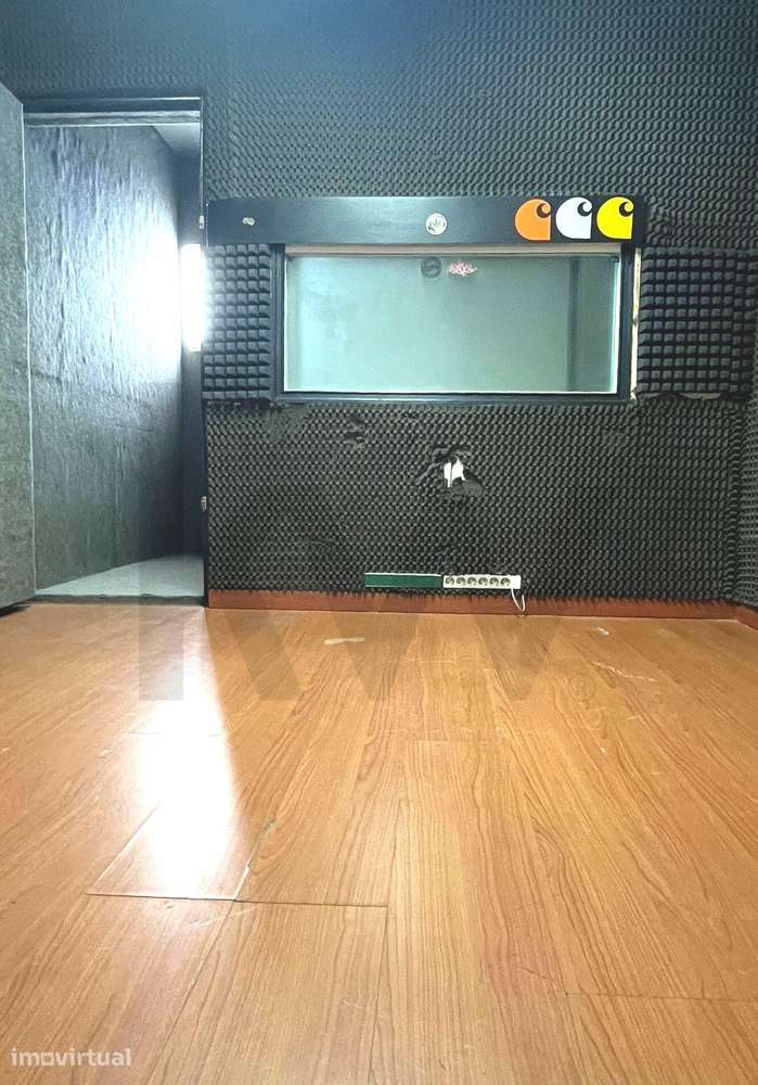 Garagem em Box adaptada para estúdio de Música - Grande imagem: 3/23