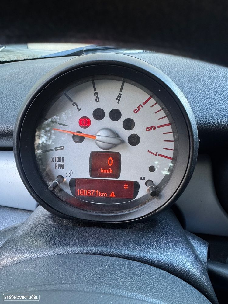 MINI 3 Portas One D - 8