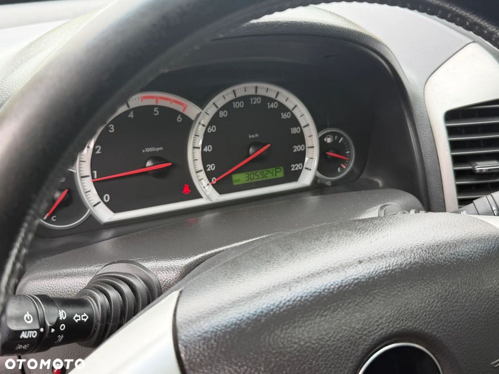 Chevrolet Captiva 2.0 d LT high - 3