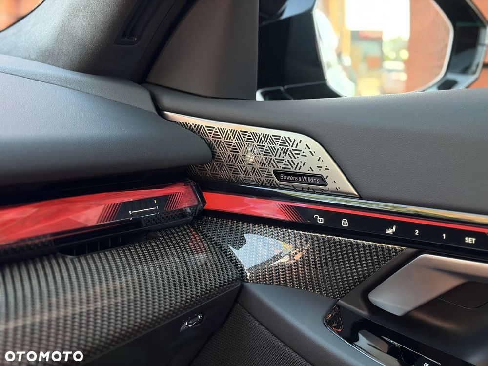 BMW M5 xDrive - 36