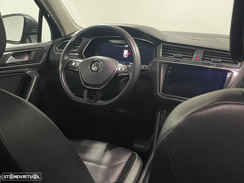 VW Tiguan Allspace 2.0 TDI Highline DSG - 24