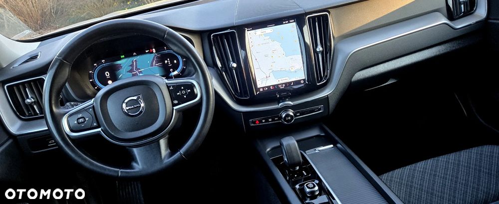 Volvo XC 60 B4 D Geartronic Momentum Pro - 28